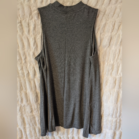 Ribbed Tank - Picture 3 of 3